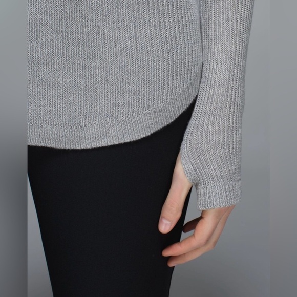 Lululemon Cabin Yogi Long Sleeve | Heathered Medium Grey / Heathered Light Grey - Picture 4 of 14